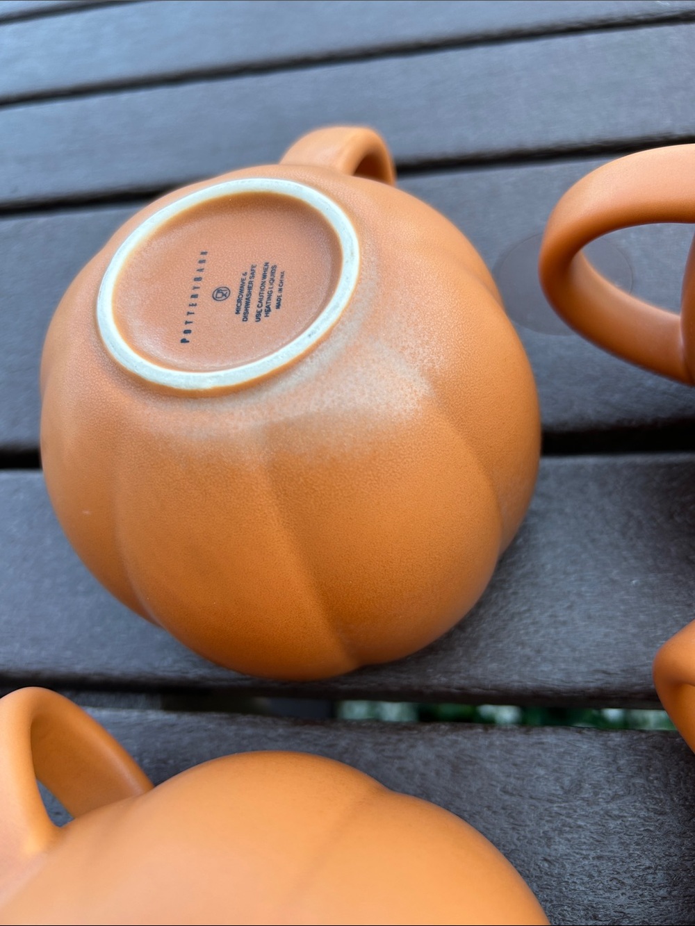 Pottery Barn Stoneware Pumpkin Mugs Set of 4 NWT 🎃🍂🍁 - Picture 5 of 8